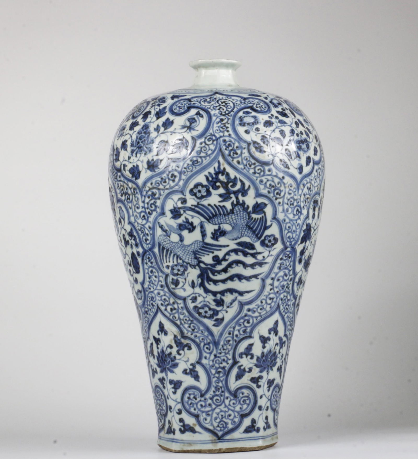 CHINESE BLUE AND WHITE PORCELAIN VASE,MEIPING,YUAN (1 of 9)