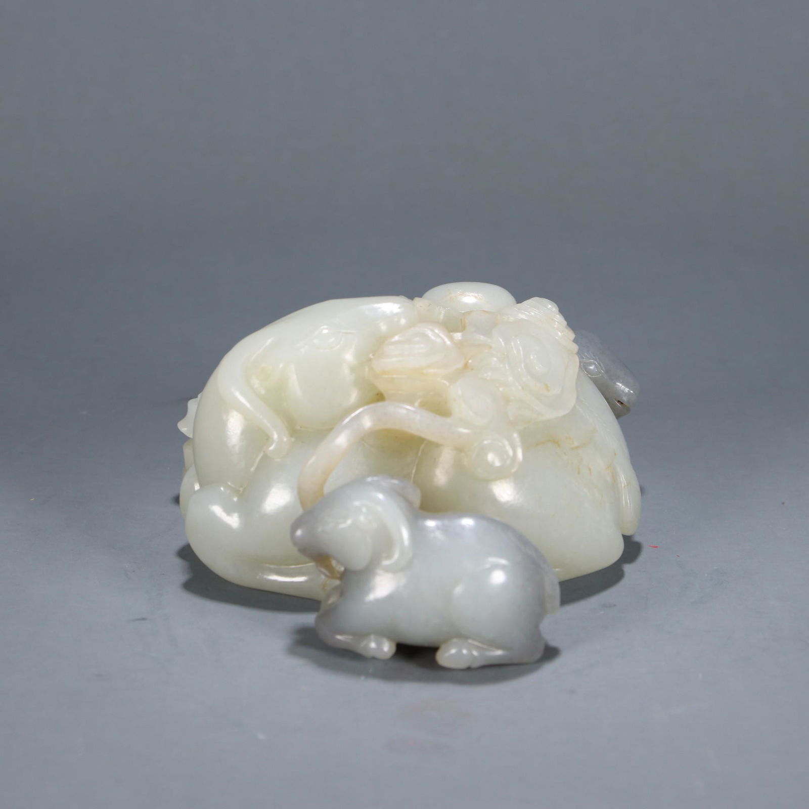 Hetian jade "three sheep Kaitai" (1 of 9)