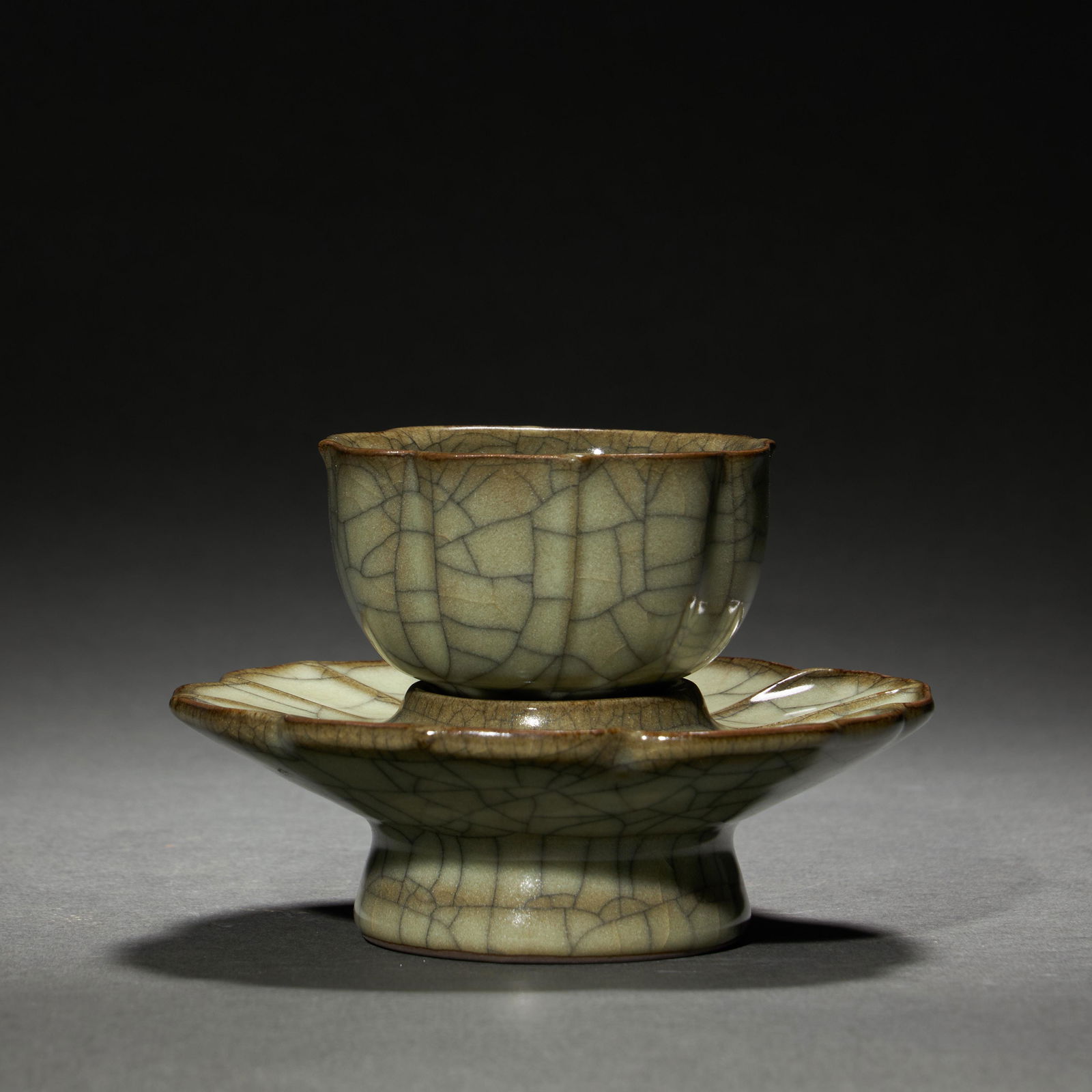"Ge kiln " tea cup (1 of 7)