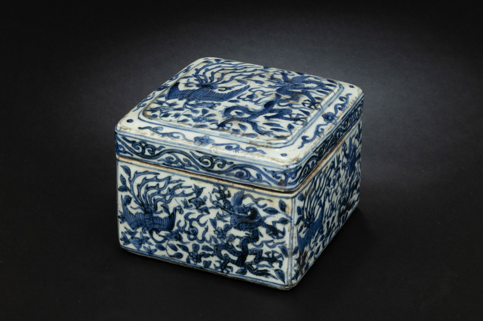 QING DYNASTY BLUE AND WHITE BOX (1 of 6)