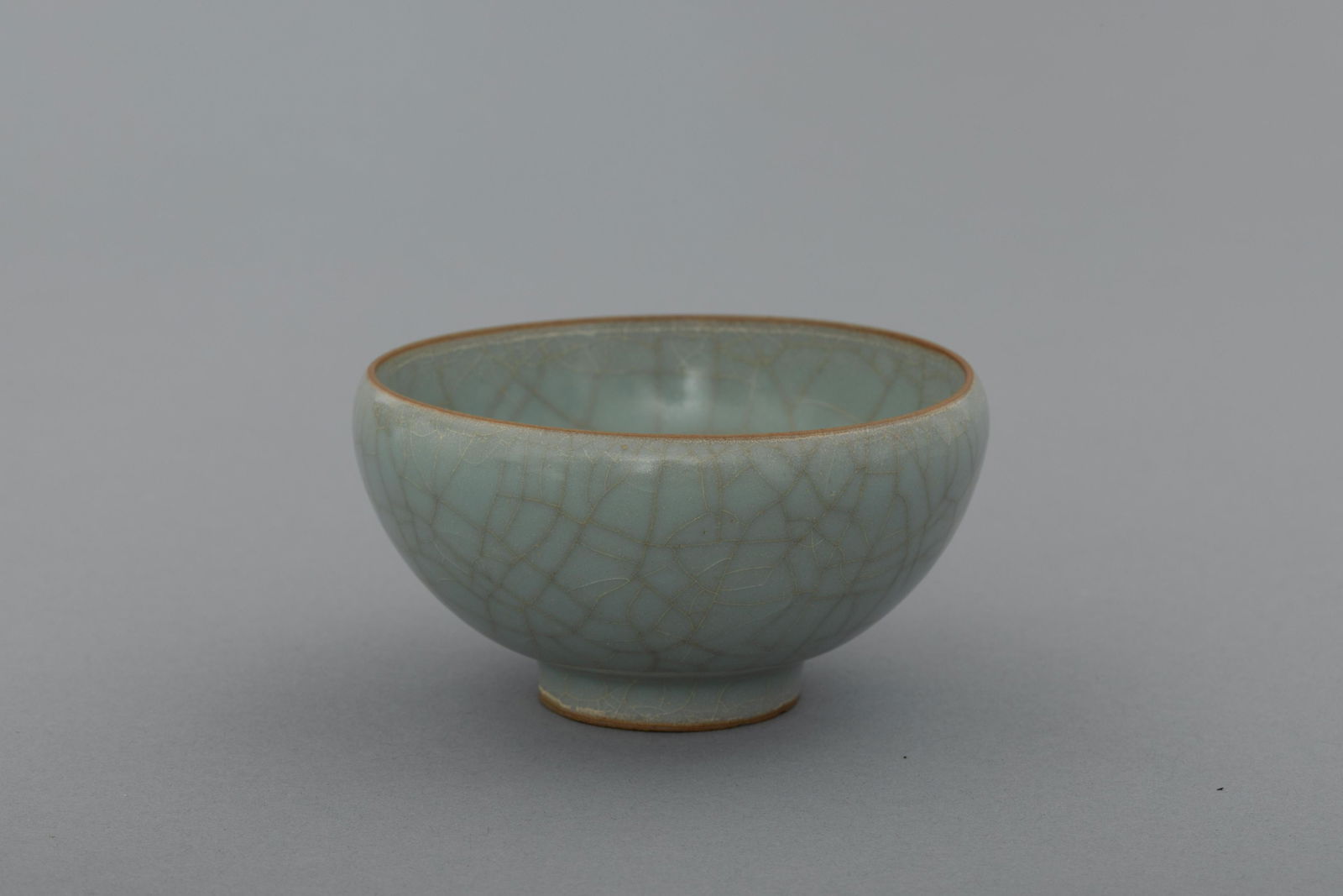 SONG LONGQUAN CELADON CERAMIC BOWL (1 of 6)