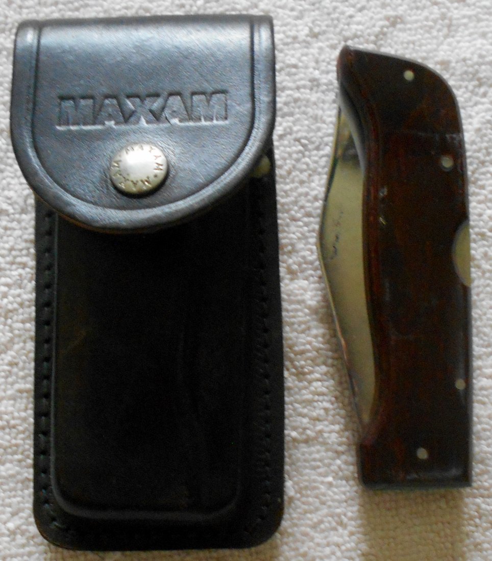Knife with Belt Holster (1 of 2)