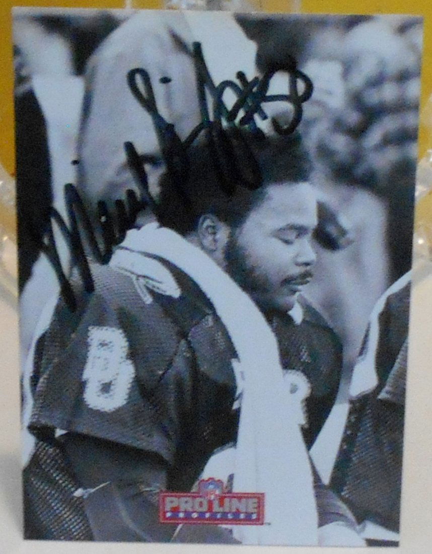 1992 Pro Line Autographed Card: Mike Singletary, card is COA, see photos.