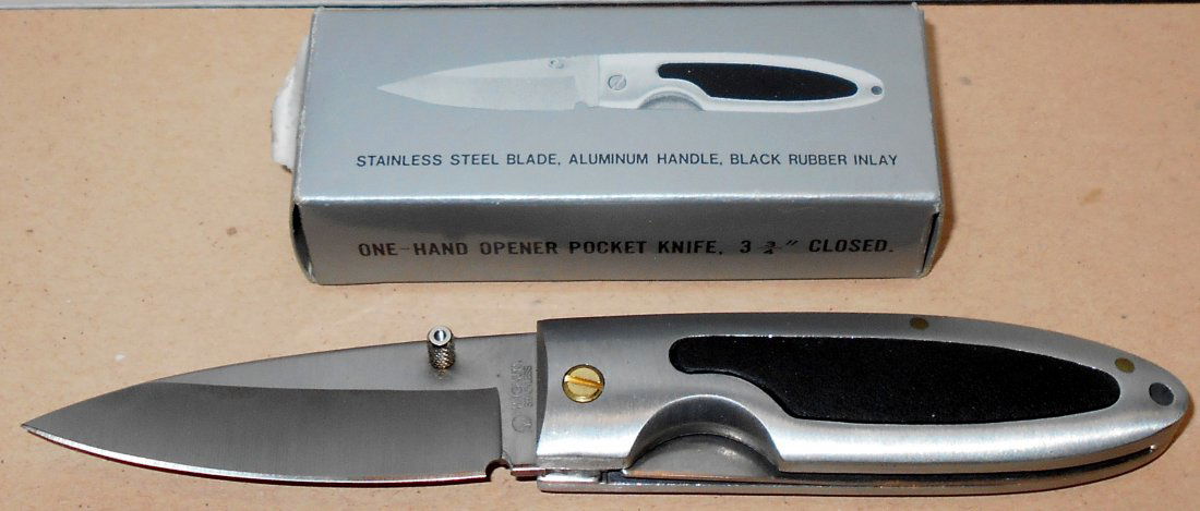 Pocket Knife: Lock blade, made in Taiwan, has box, see photos.