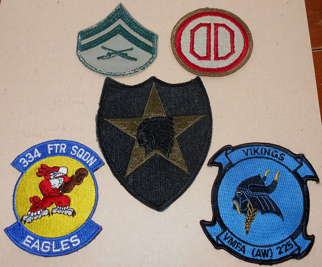 Military Patch Lot: Five different patches, see photos.
