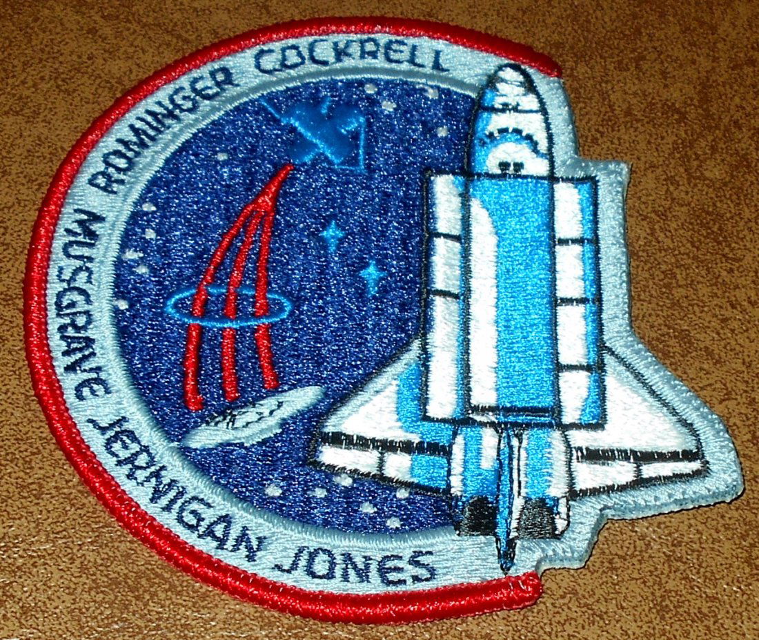 Shuttle Patch: Crew members listed, see photos.