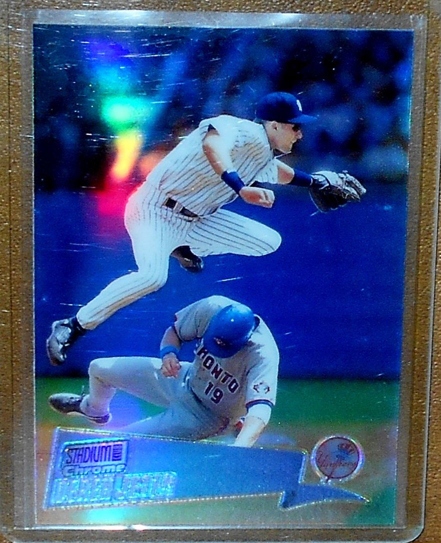 Derek Jeter: 2000 Stadium Club Chrome, SCC14 refractor, see photos.