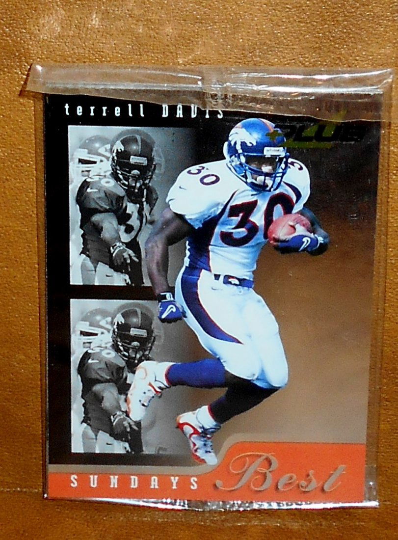 1998 Pinnacle Plus Pre-production Football Pack: Terrell Davis front, Jamal Anderson back, see photos.