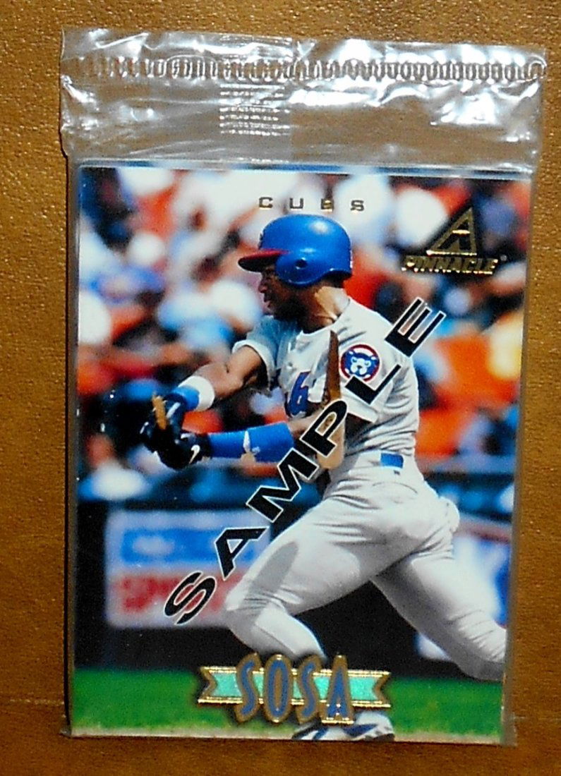 1997 Pinnacle Pre-production Baseball Pack: Sammy Sosa front, Andruw Jones back, see photos.
