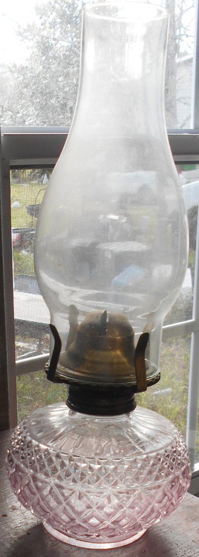 Oil Lamp: Oil lamp, base turning purple, see photos.