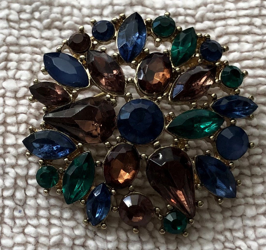 Brooch: Napier brooch, has box, see photos.