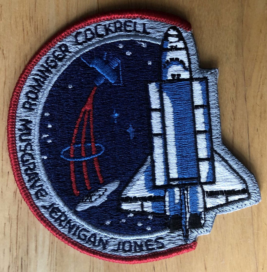 Space Patch: Unused patch with crew members names, see photos.