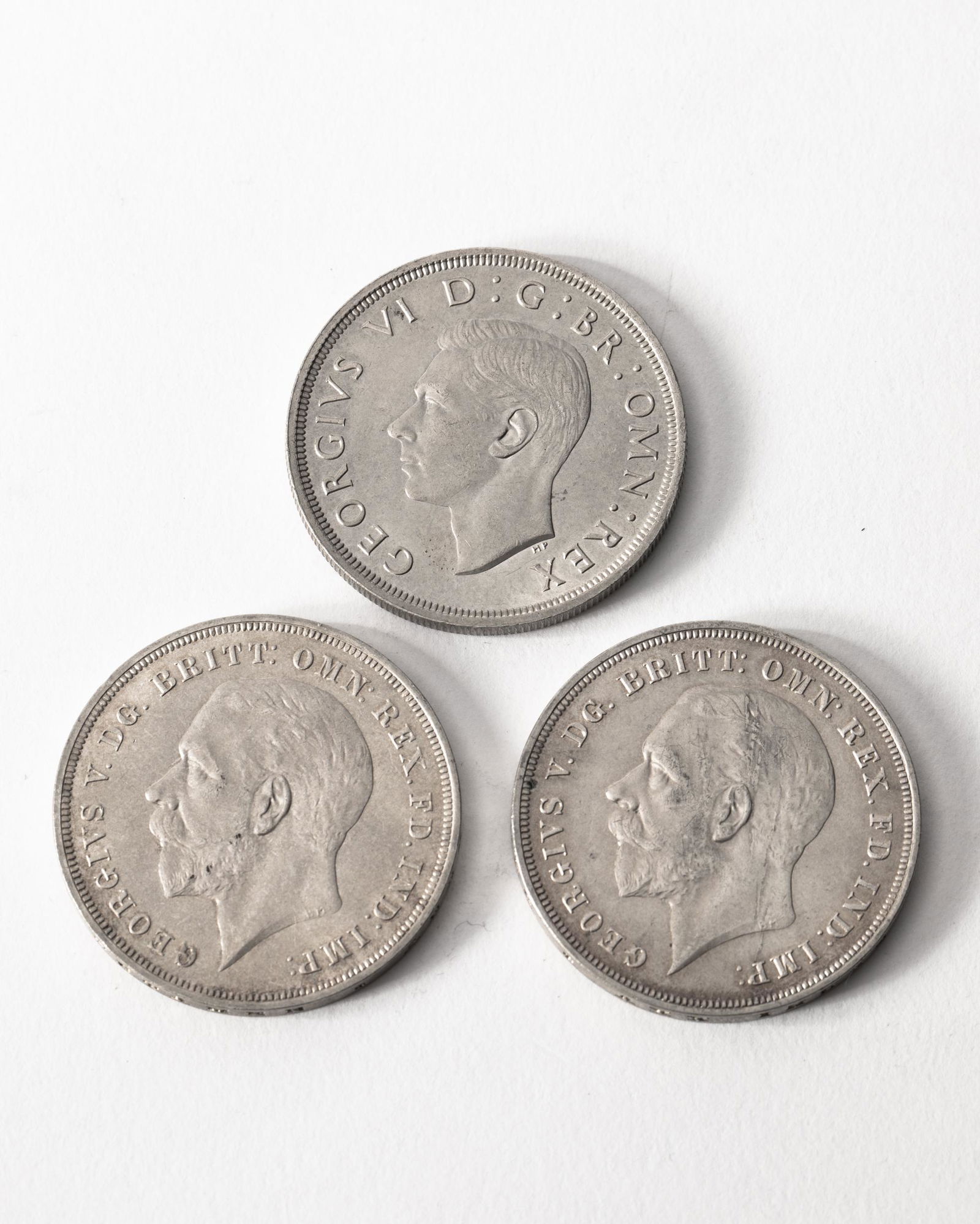3x Crown Silver. 2x Great Britain 1935 1x Australia (1 of 2)