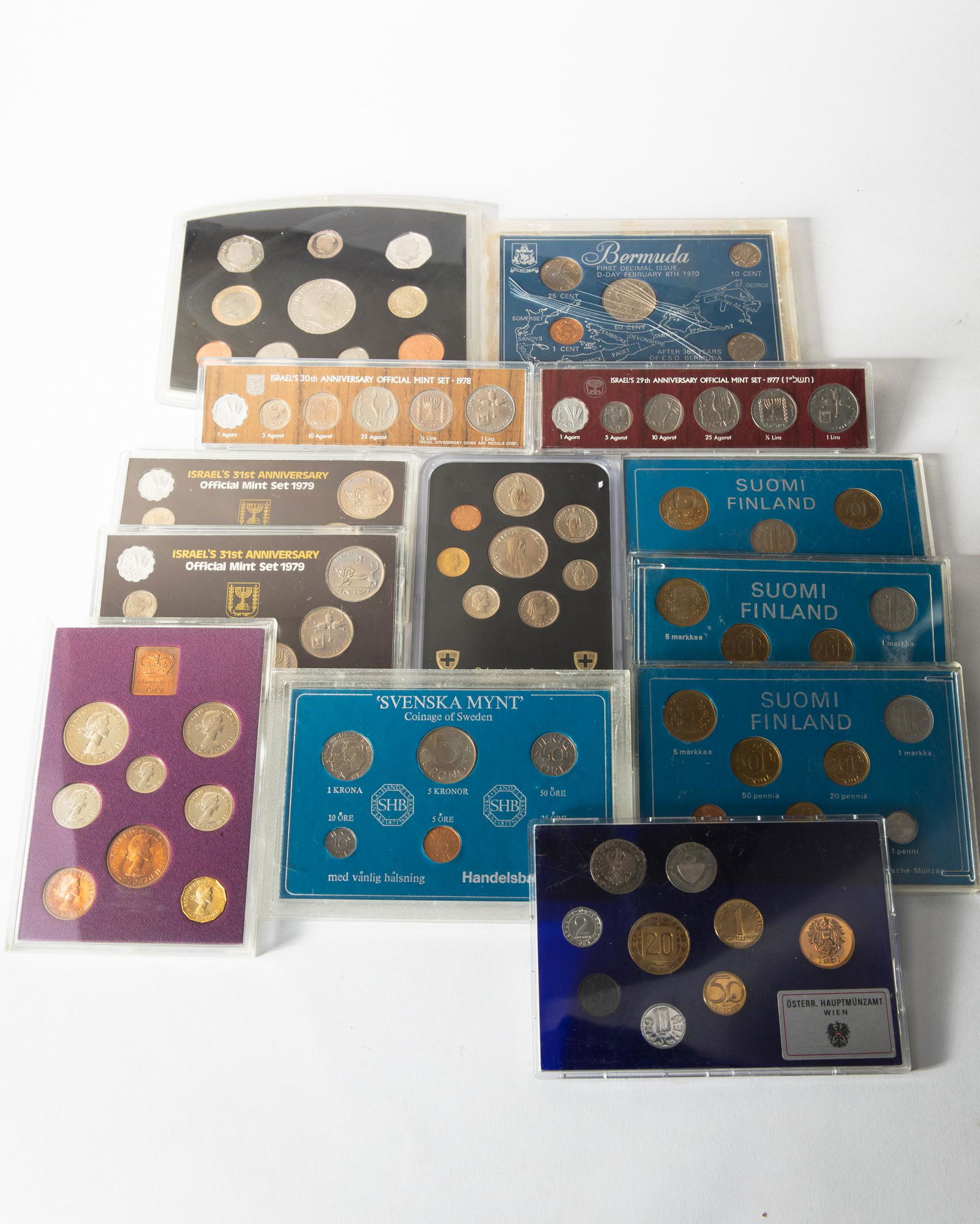 13 coin sets from various countries (1 of 10)