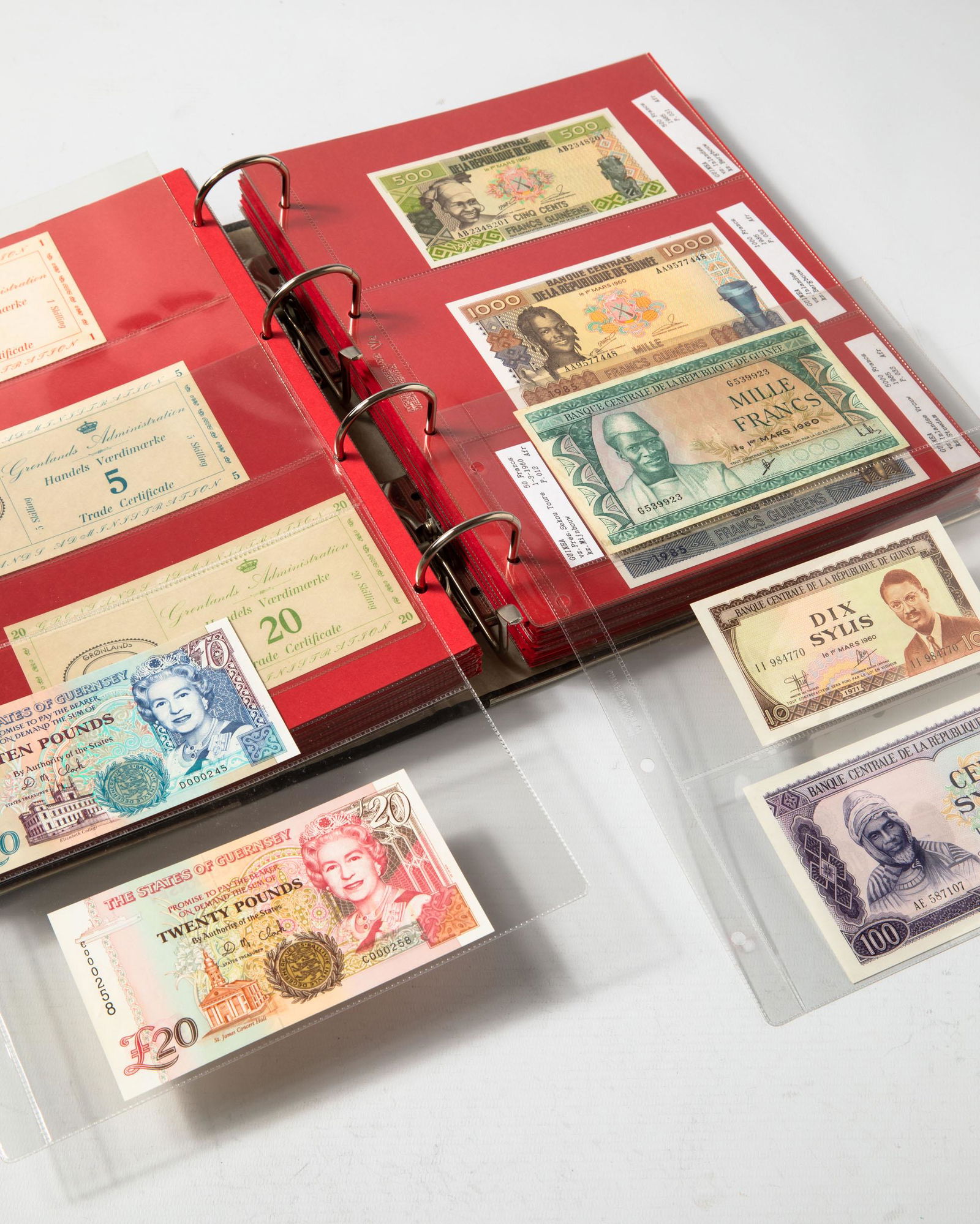 Album different bank notes G-H Greece-Hong Kong (1 of 20)