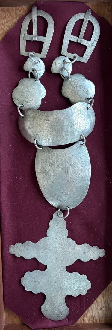 Rare Pitman, RI, Colonial American Silversmith, Nine Piece Gorgets and Cross Necklace: An extremely rare Saunders Pitman, RI, Colonial American silversmith nine pieces suspended gorget and cross necklace/chest wearing, trade silver item. Each piece has the PITMAN stamp in the serrated r