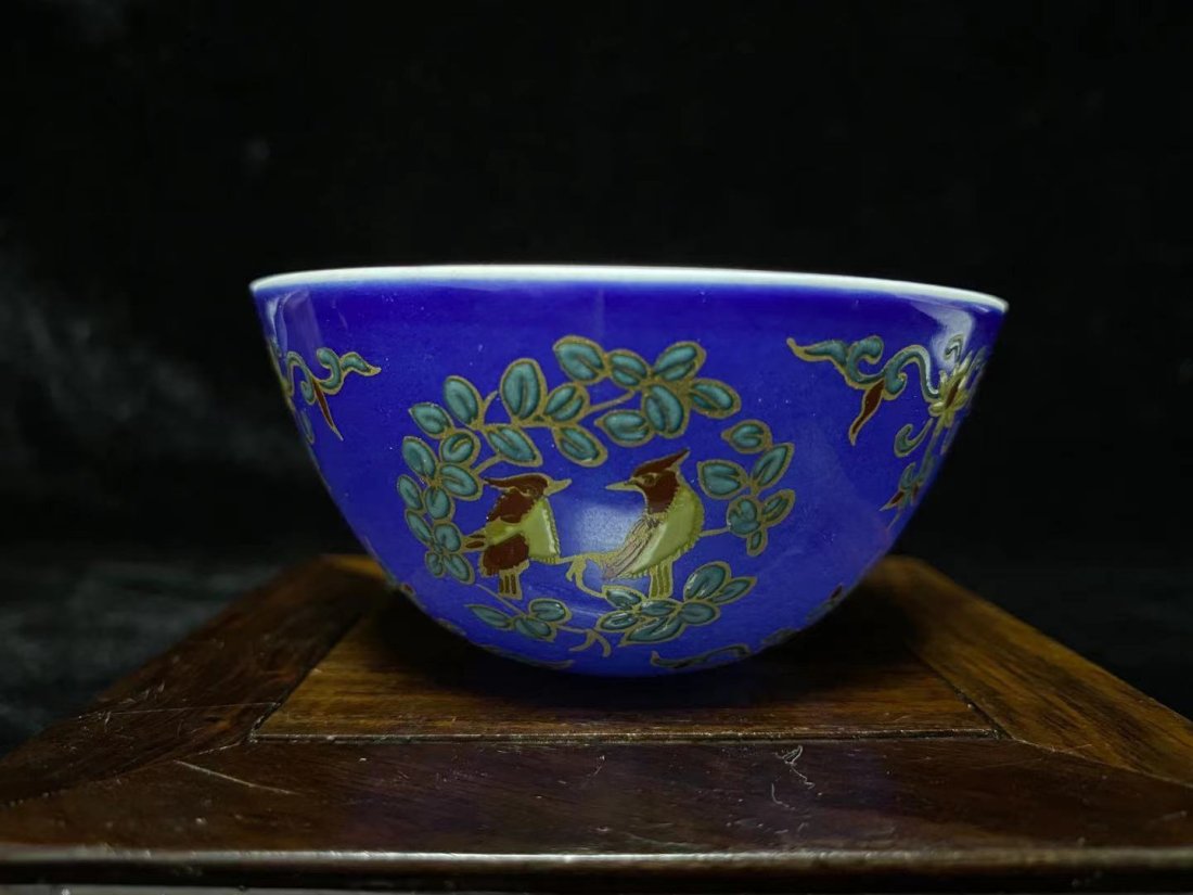 Ming Dynasty tea bowl: Ming Dynasty tea bowl The patterns are exquisite, the texture is clear, and the culture is full of flavor. The product is intact and worth collecting.