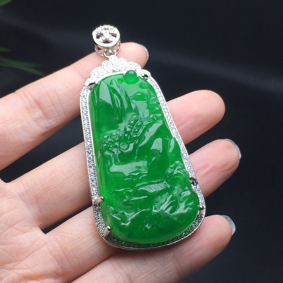 The ice green back cover is inlaid with a landscape card,: old collection The ice green back cover is inlaid with a landscape card,