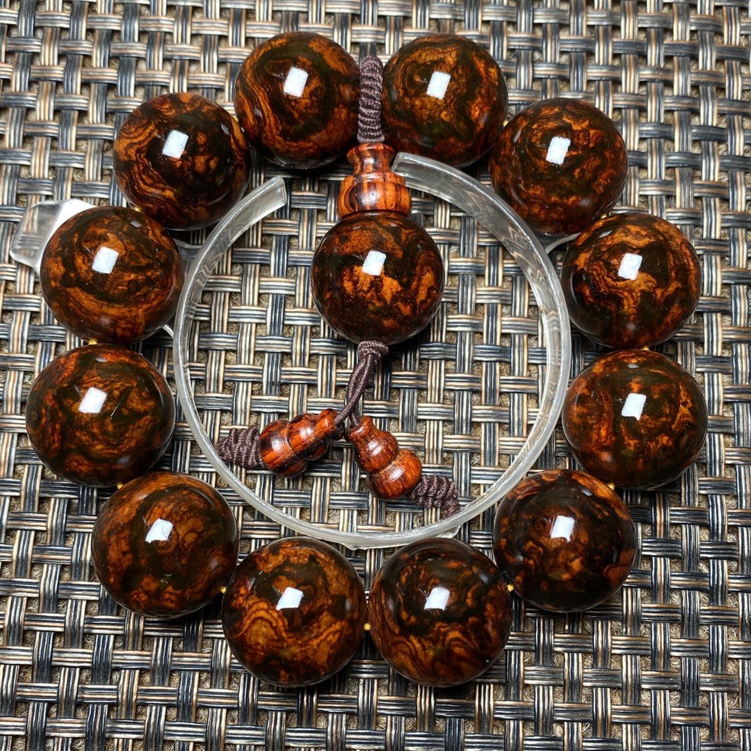 Special grade huanghuali: old collection BSpecial grade huanghuali Exquisite pattern, water pattern, blooming, delicate and beautiful, visual feast, good oil tightness, stable material