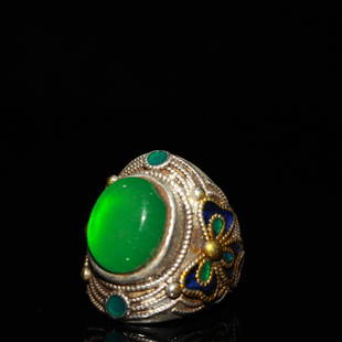 Emerald White copper Ring: Emerald White copper Ring The products are round and shiny, with top quality, worthy of collection