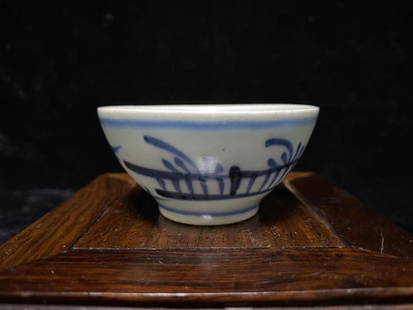 Chinese teacup: Chinese teacupful The products are round and shiny, with top quality, worthy of collection