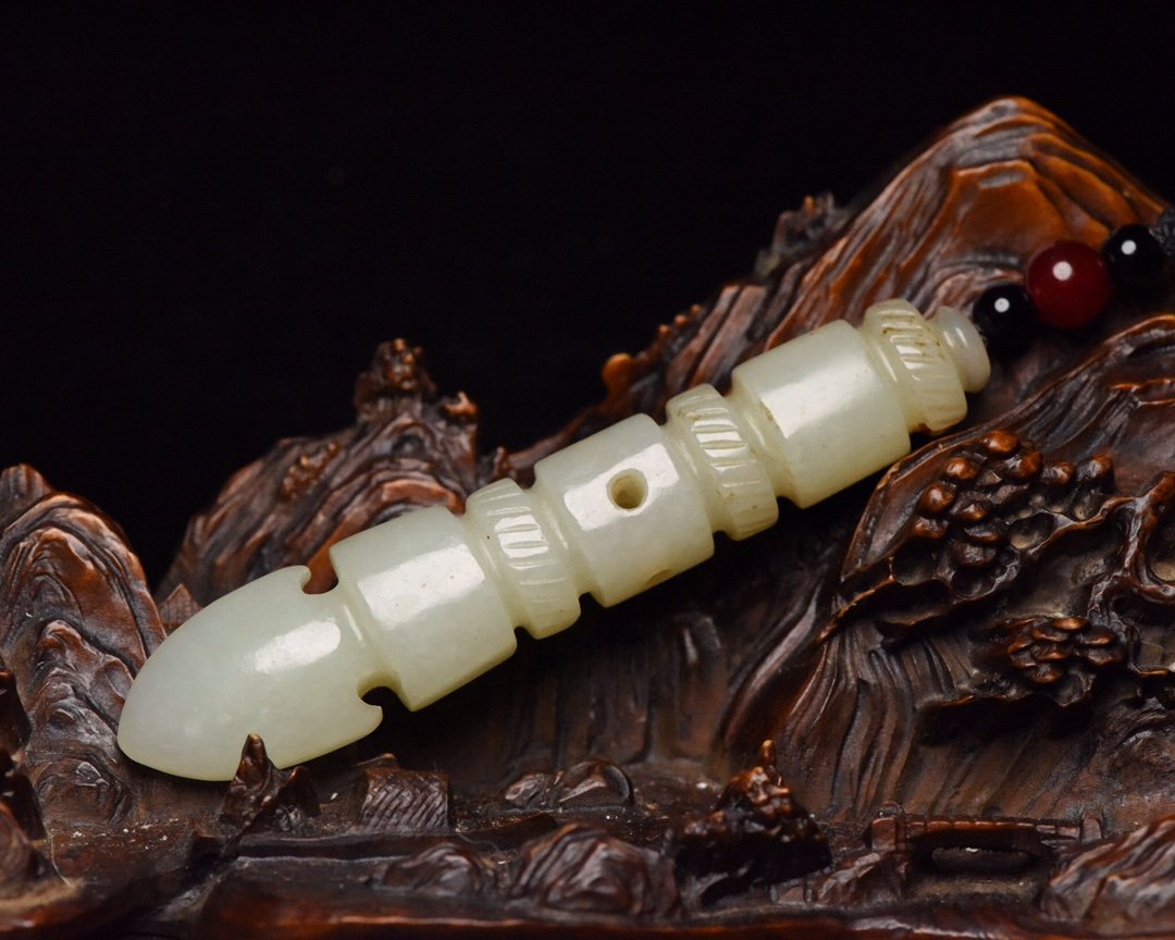 Hetian jade artifact (1 of 7)