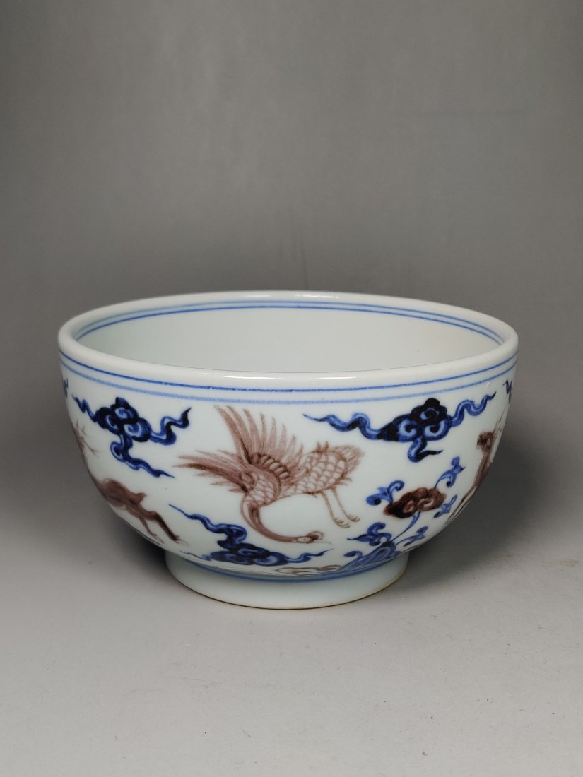 Blue and white underglaze red bowl made in Xuande period of Ming Dynasty: Blue and white underglaze red bowl made in Xuande period of Ming DynastyItems are brightly colored and beautifully patterned. Great culturalatmosphereã€‚