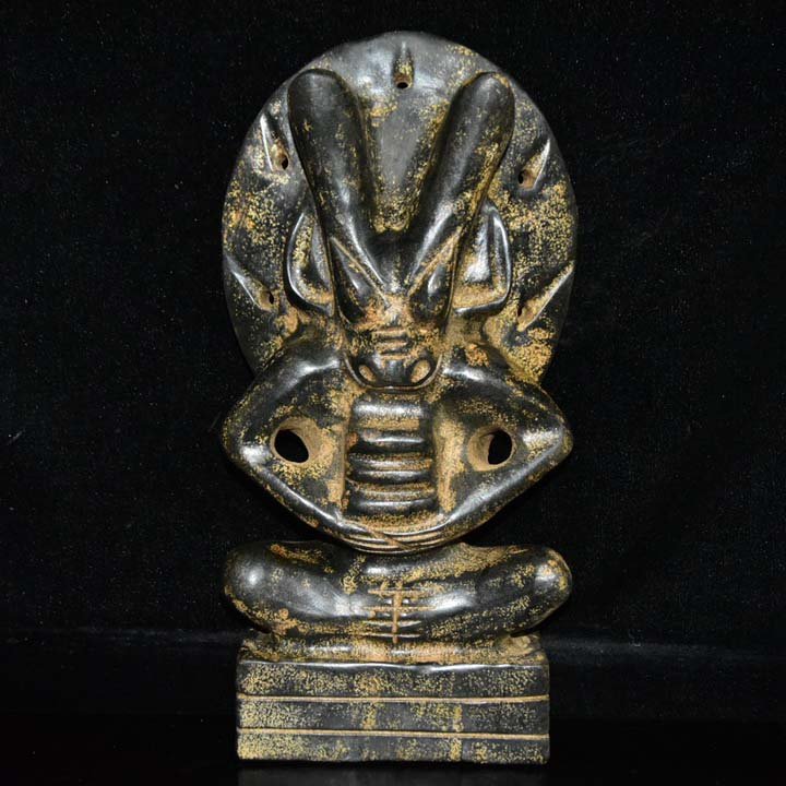 meteorite, sun god: meteorite, sun god.The shape is unique, the leather shell is old-fashioned, and the magnetism is good. The efficacy and function of meteorites have powerful mysterious cosmic energy, have a strong abi