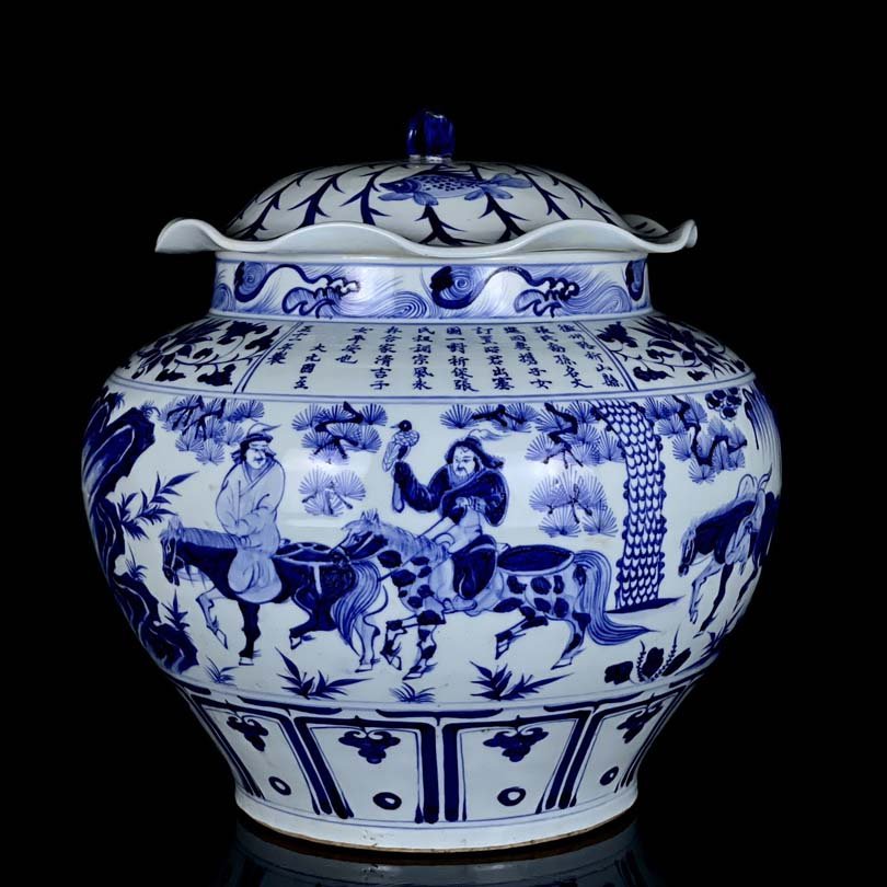 Yuan blue and white lotus leaf jar with story pattern of Zhaojun leaving the fortress: Yuan blue and white lotus leaf jar with story pattern of Zhaojun leaving the fortress