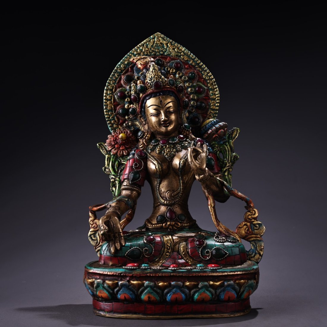 Pure copper inlaid with gemstones, painted and painted gold, Tibetan white Tara Buddha statue: Pure copper inlaid with gemstones, painted and painted gold, Tibetan white Tara Buddha statue.Well-preserved and exquisite workmanship.