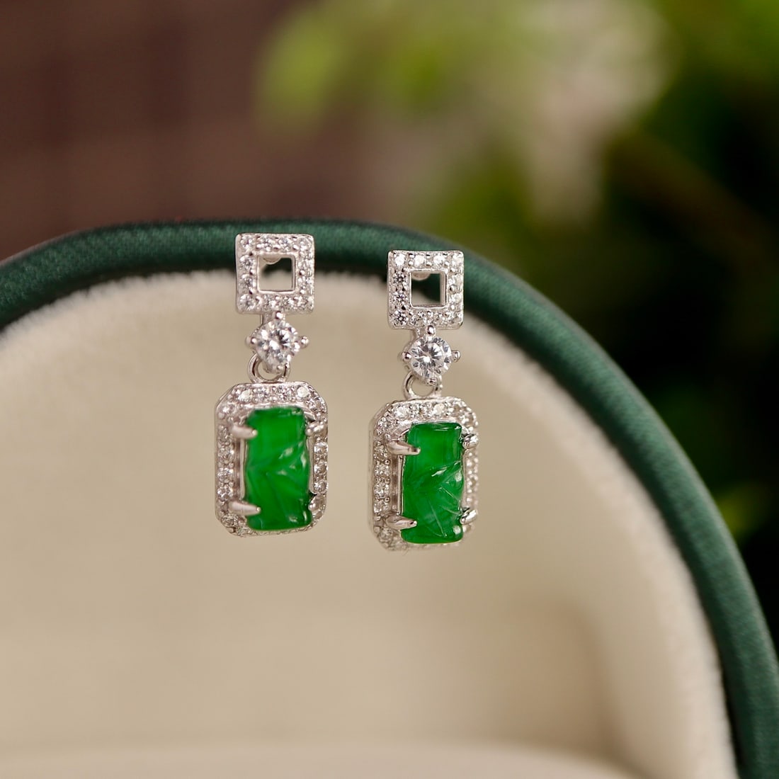 Natural Imperial Green Jadeite Rising Earrings: Natural imperial green jadeite rising earrings A-grade ice sun green S925 silver inlaid simple and elegant