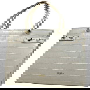 Furla Women's Logo Embossed Leather White Tote Bag [Second Hand]: Furla Women's Logo Embossed Leather White Tote Bag [Second-hand] Because it is a second-hand product, it is not verified and cannot be returned or exchanged. Width Approximately 28.5 cm Height Approxi