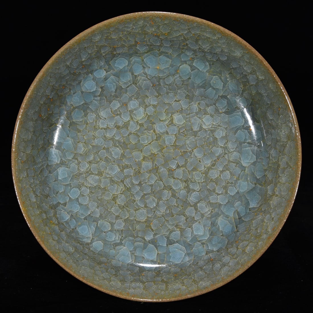 Song Dynasty Ru ware blue-glazed crackle-patterned rolled-foot washer (1 of 9)