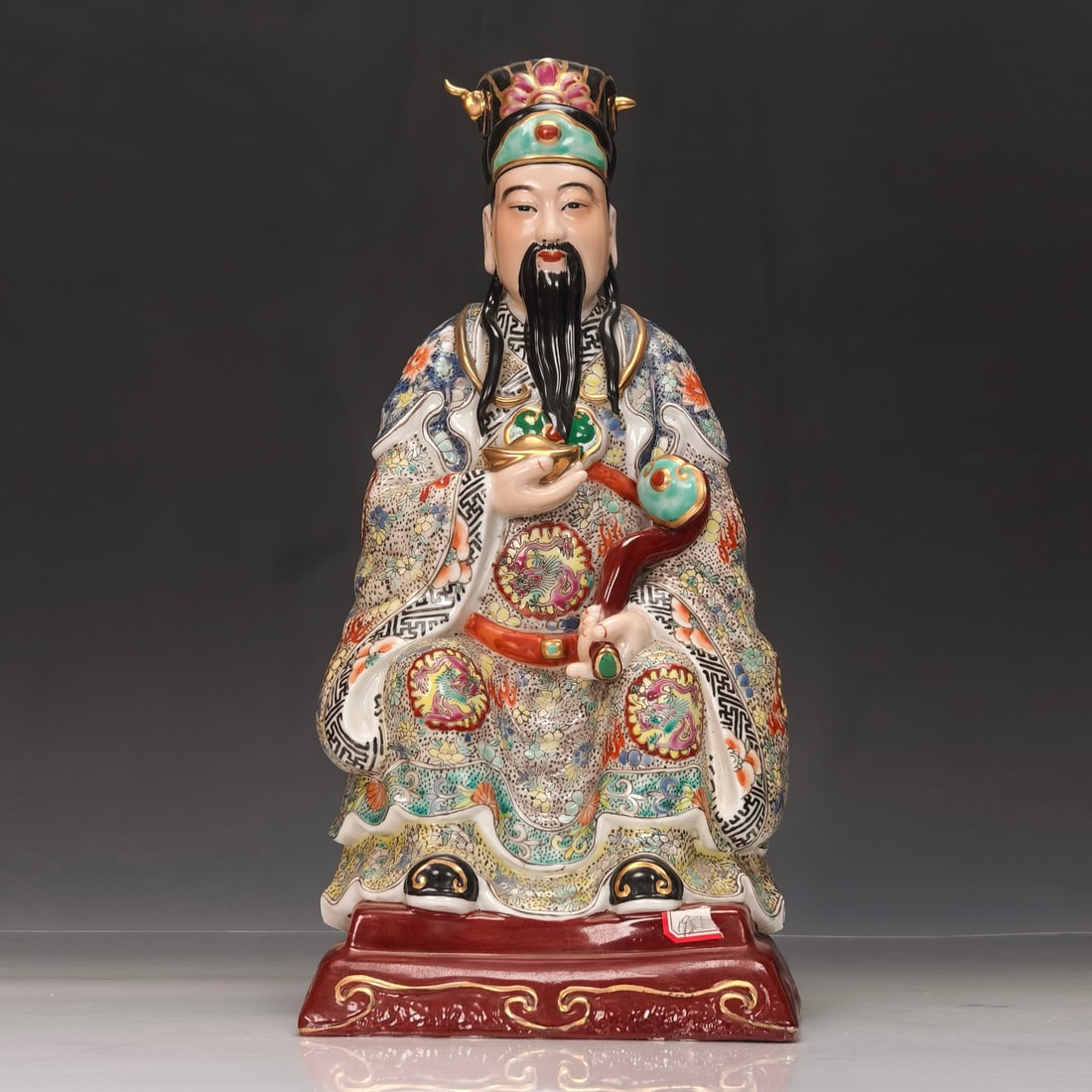 Zeng Longsheng's exquisitely crafted full-body pink-enamelled civilian God of Wealth sitting statue (1 of 9)