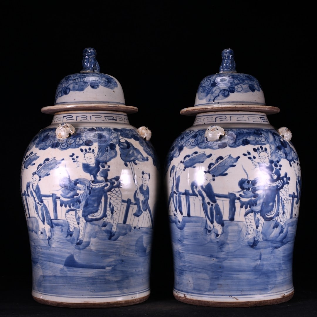 Qing Dynasty style blue and white kirin with baby pattern tiger head and lion general jar: Qing Dynasty style blue and white Kirin fertility pattern tiger head nest lion general pot size 50x26 centimeters