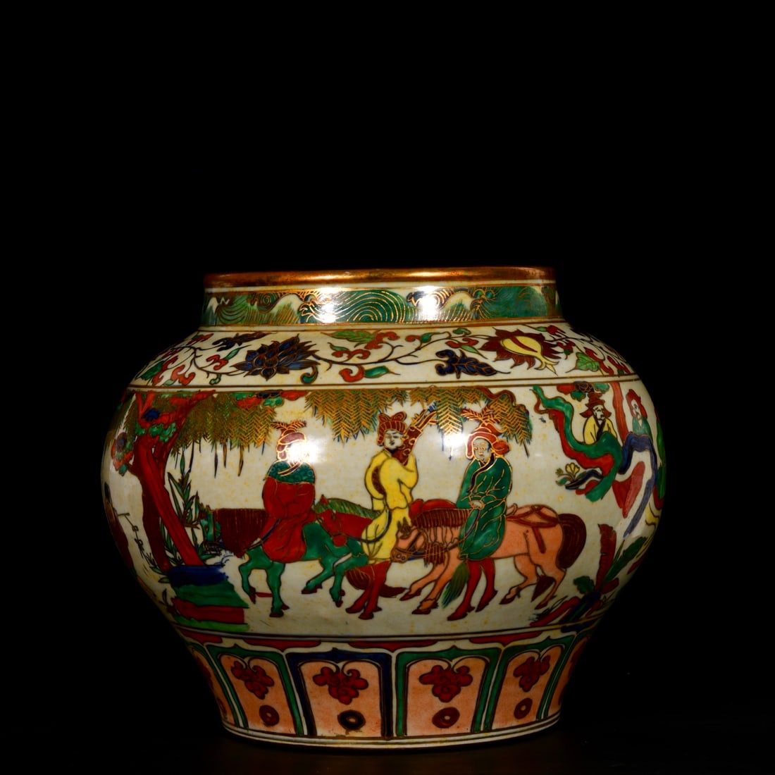 Yuan Dynasty style, five-color, Zhaojun Goes Beyond the Frontier, figure story jar: Yuan Dynasty style, Five-color Zhaojun Goes Beyond the Frontier figure story pattern jar, 27x37 cm