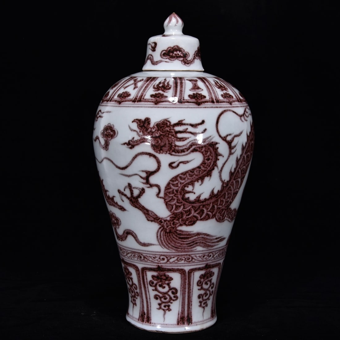 Yuan Dynasty Style Glaze Red Dragon Pattern Plum Bottle: Yuan Dynasty style underglaze red dragon pattern plum vase, height 36.5 cm, diameter 19 cm