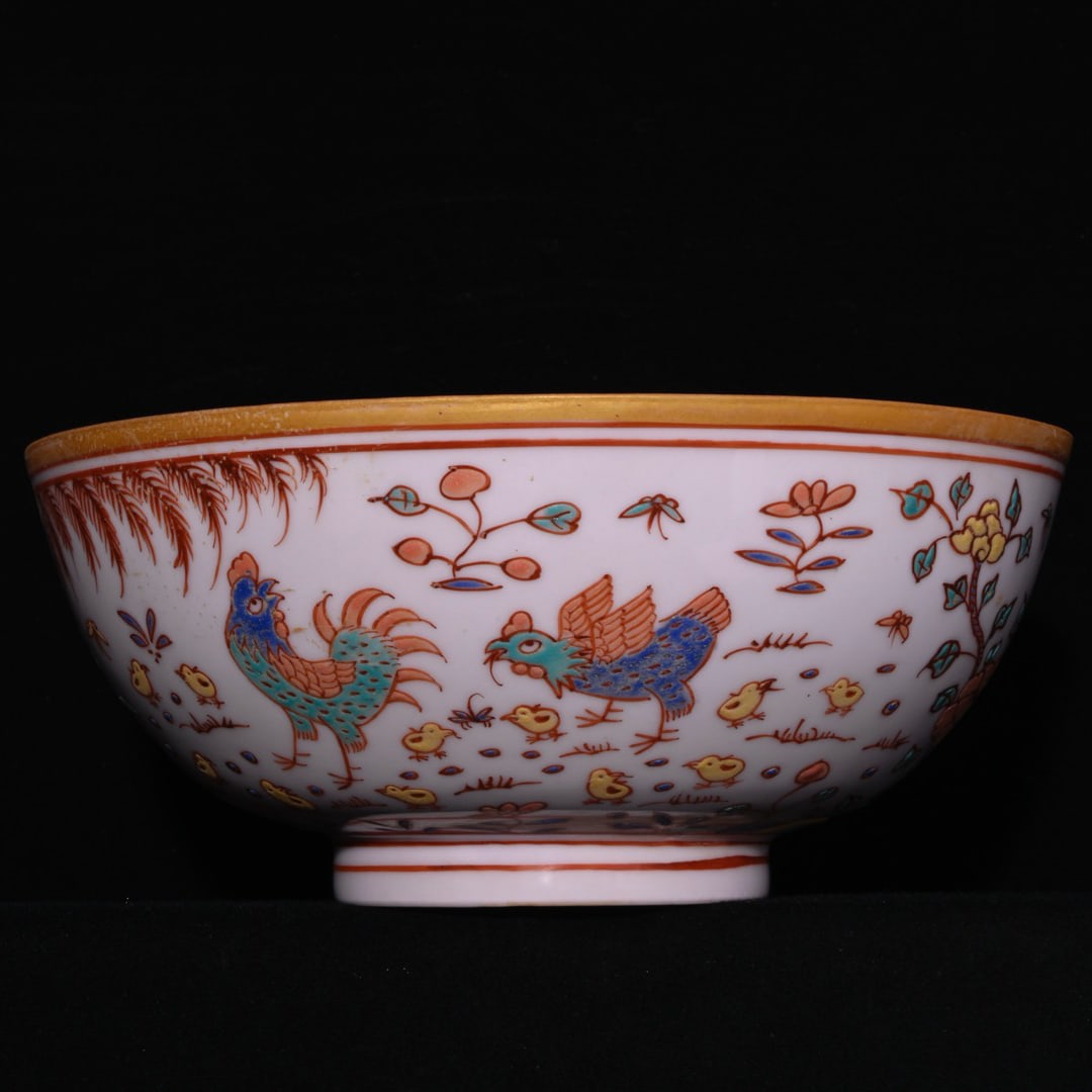 Ming Chenghua style multi-word five-color glowing chicken pattern bowl: Ming Chenghua multiple character design polychrome luminous chicken pattern bowl, height 9.3 x 21 centimeters