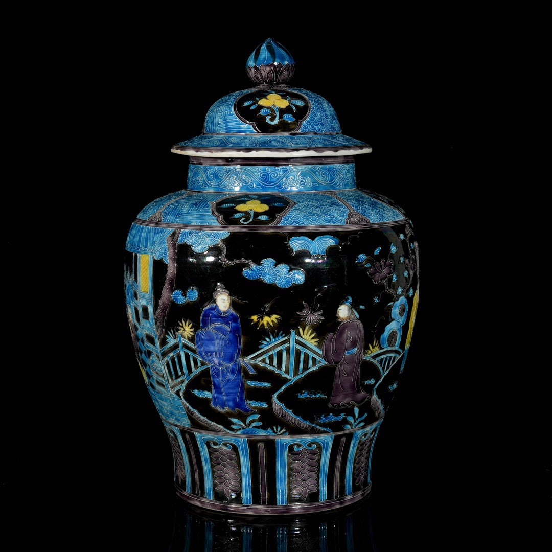 Ming Jiajing style polychrome enamel glazed 'The Story of the Western Wing' general jar (1 of 9)