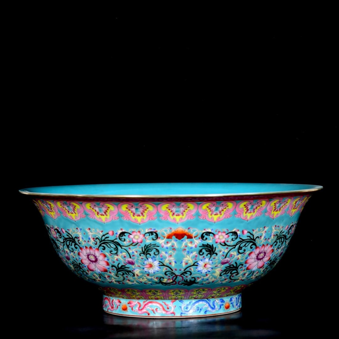 Qing Yongzheng Style Enamel Colored Large Bowl with Floral Pattern: Qing Yongzheng Style Enamel Color Flower Pattern Large Bowl 17.5x43.5 cm