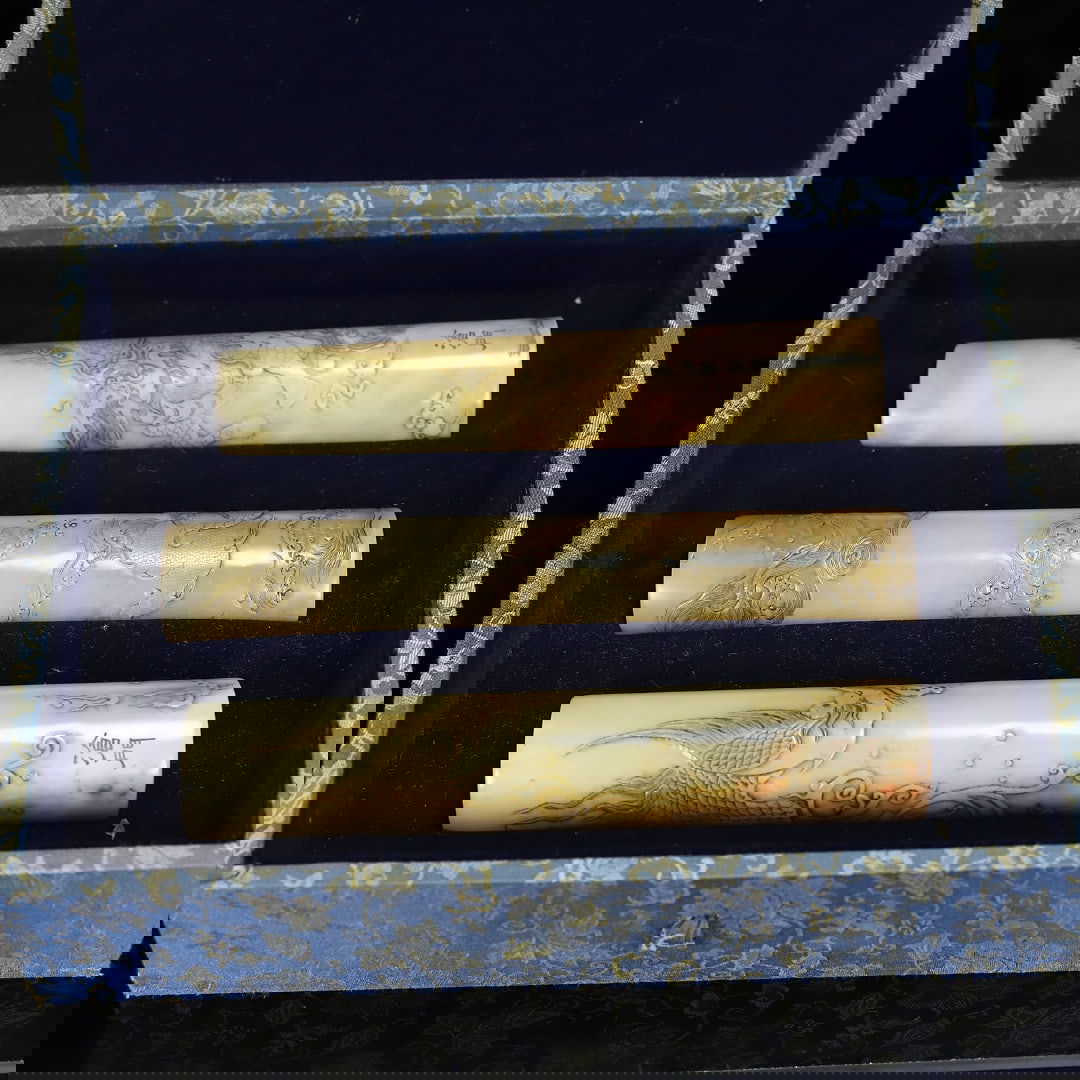 Shoushan stone Litchi jelly material Dragon goes global set seal leisure seal stamp (1 of 10)