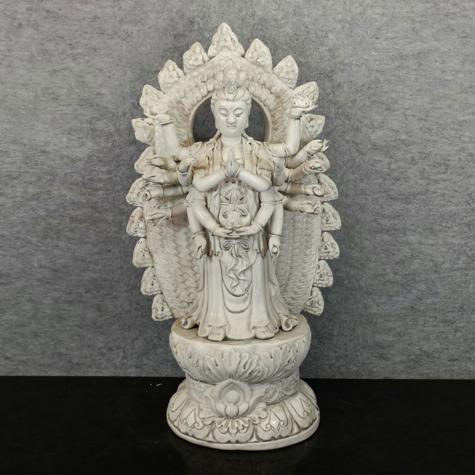 Ming dynasty Dehua kiln white porcelain with 'He Chaozong' mark, hanging glaze 'Thousand-Hand (1 of 9)