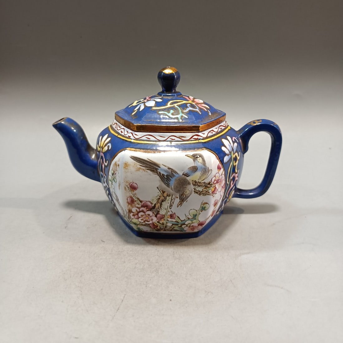 Purple clay teapot Bottom mark: Fuzhi Linjun (1 of 9)