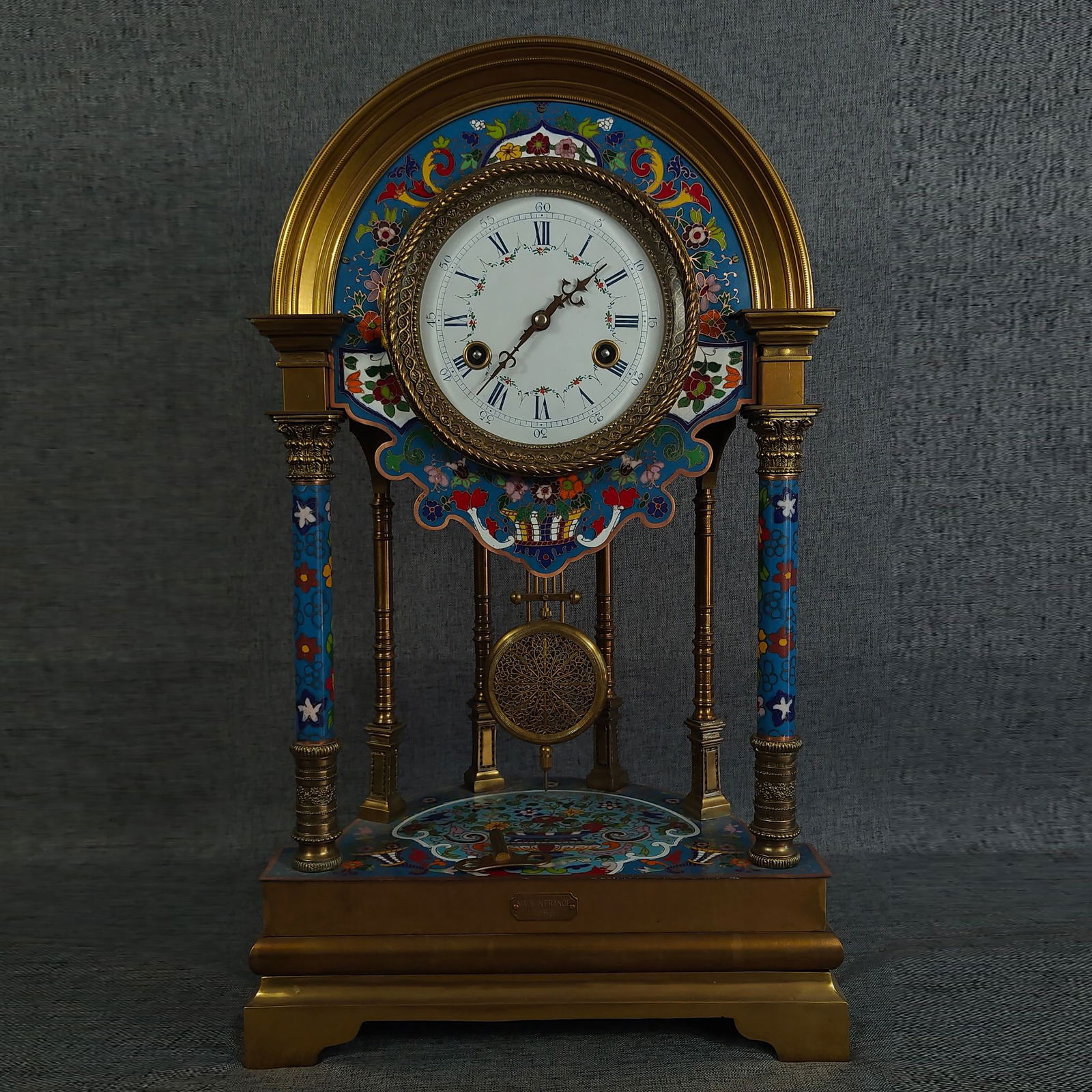 Qing Dynasty mechanical watch (1 of 8)