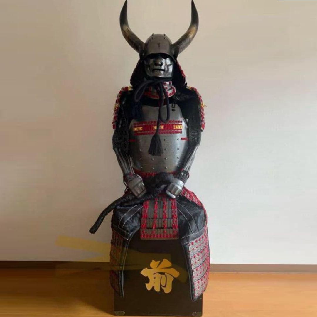 Full-Size Wearable Samurai Armor – Nishiki Gusoku – Complete Set (1 of 9)