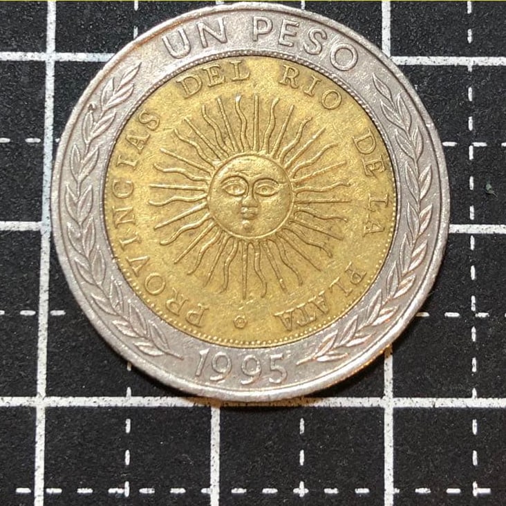 N4626 [Argentina] 1995 1 peso coin, antique coin, bimetallic (1 of 3)