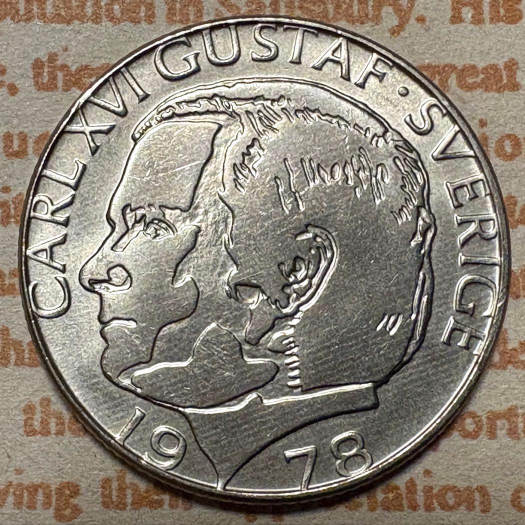 Swedish 1 krona coin, from 1978, in excellent condition. (1 of 3)