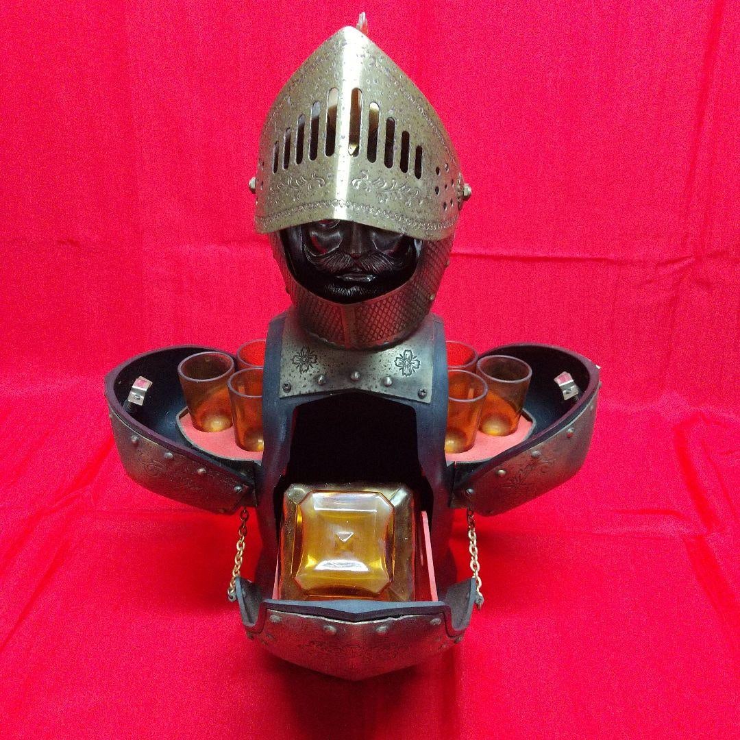 Knight armor design, small wine glass holder (1 of 10)