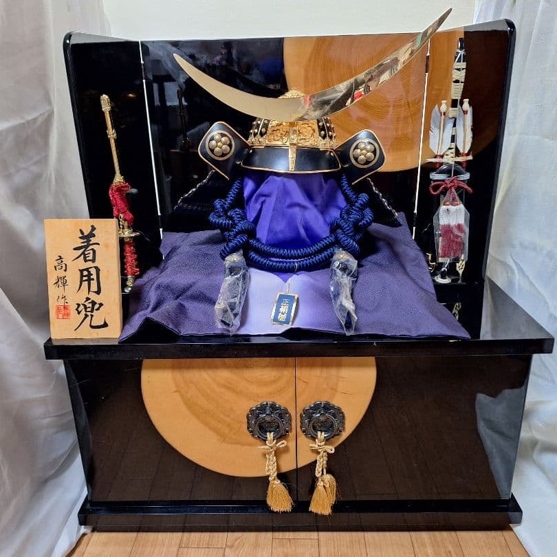 Wearable helmet, helmet storage display rack, Date Masamune helmet replica (1 of 8)