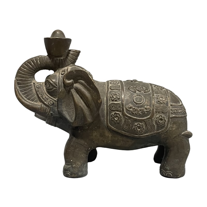 Lucky Elephant Copper Statue for Attracting Wealth and Fortune: Copper Lucky Elephant Ornament for Wealth and Prosperity Specifications: Height 11cm, Width 5.5cm, Length 14cm, Weight 666g